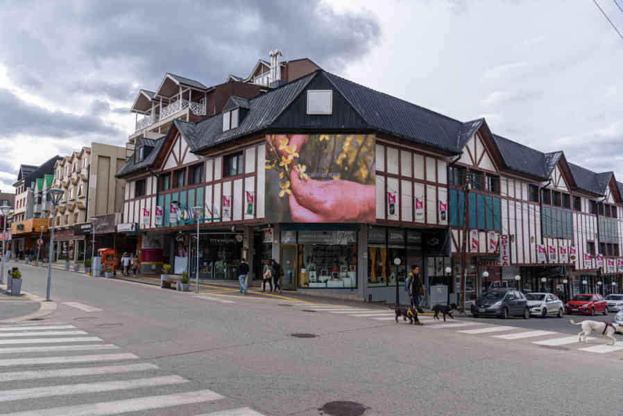 Argentina 146 - Ushuaia - calle.jpg